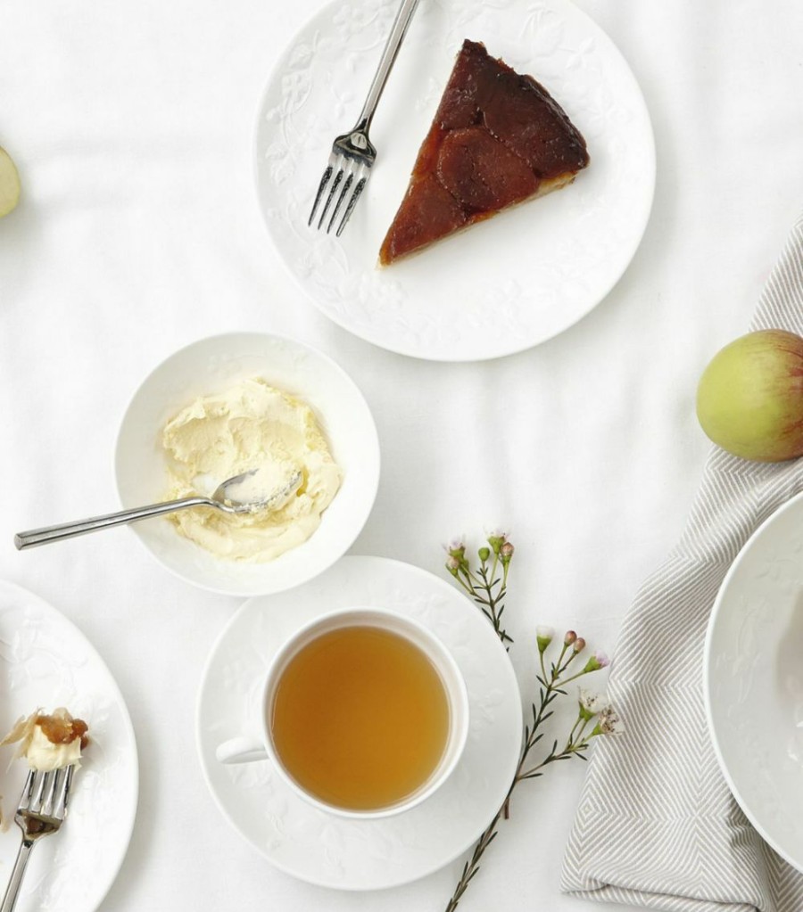 Home & Furniture * | Wedgwood Wild Strawberry White Teacup And Saucer Tea Cups & Saucers