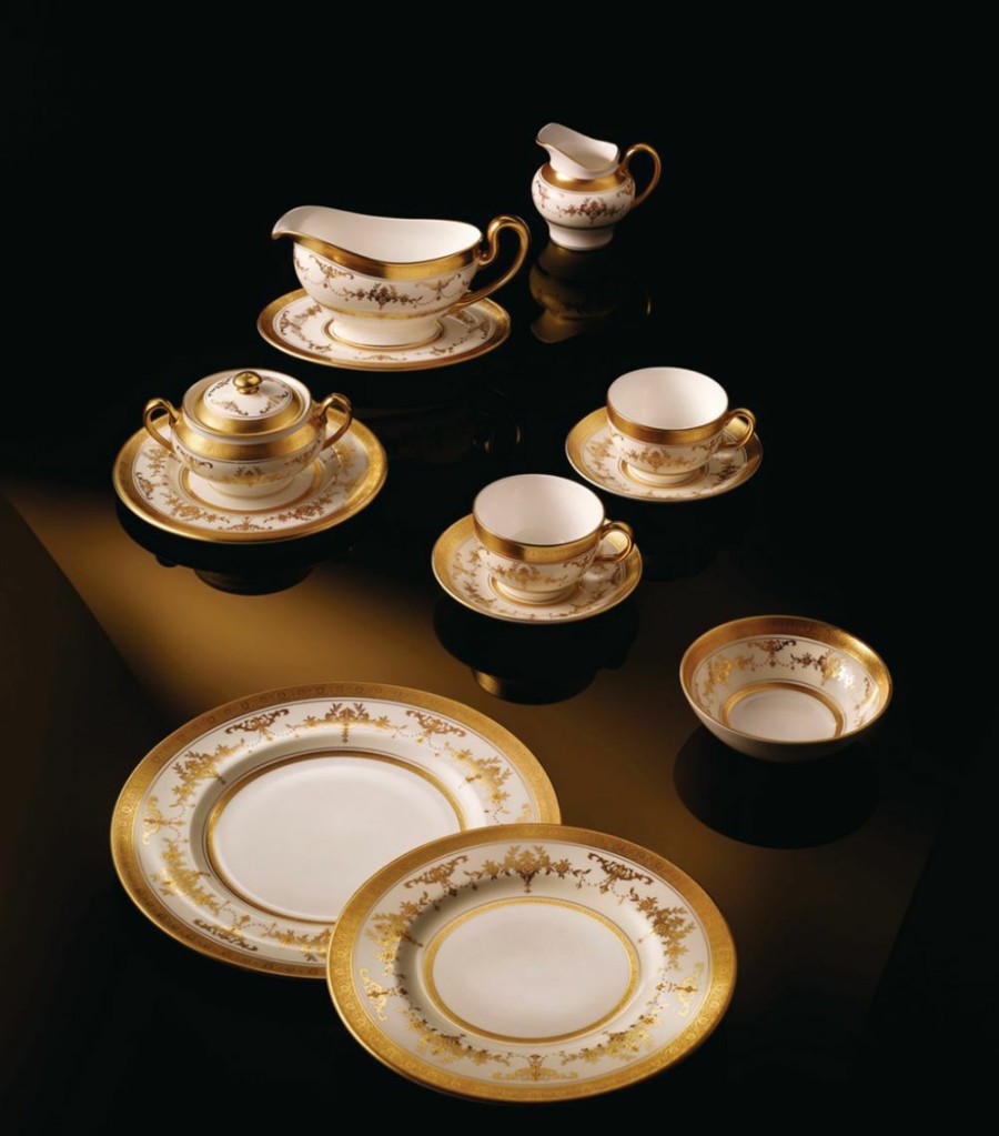 Home & Furniture * | Wedgwood Riverton Tea Saucer Gold Dinnerware